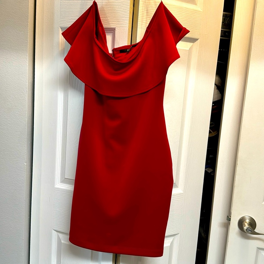 Guess M women’s red holiday dress